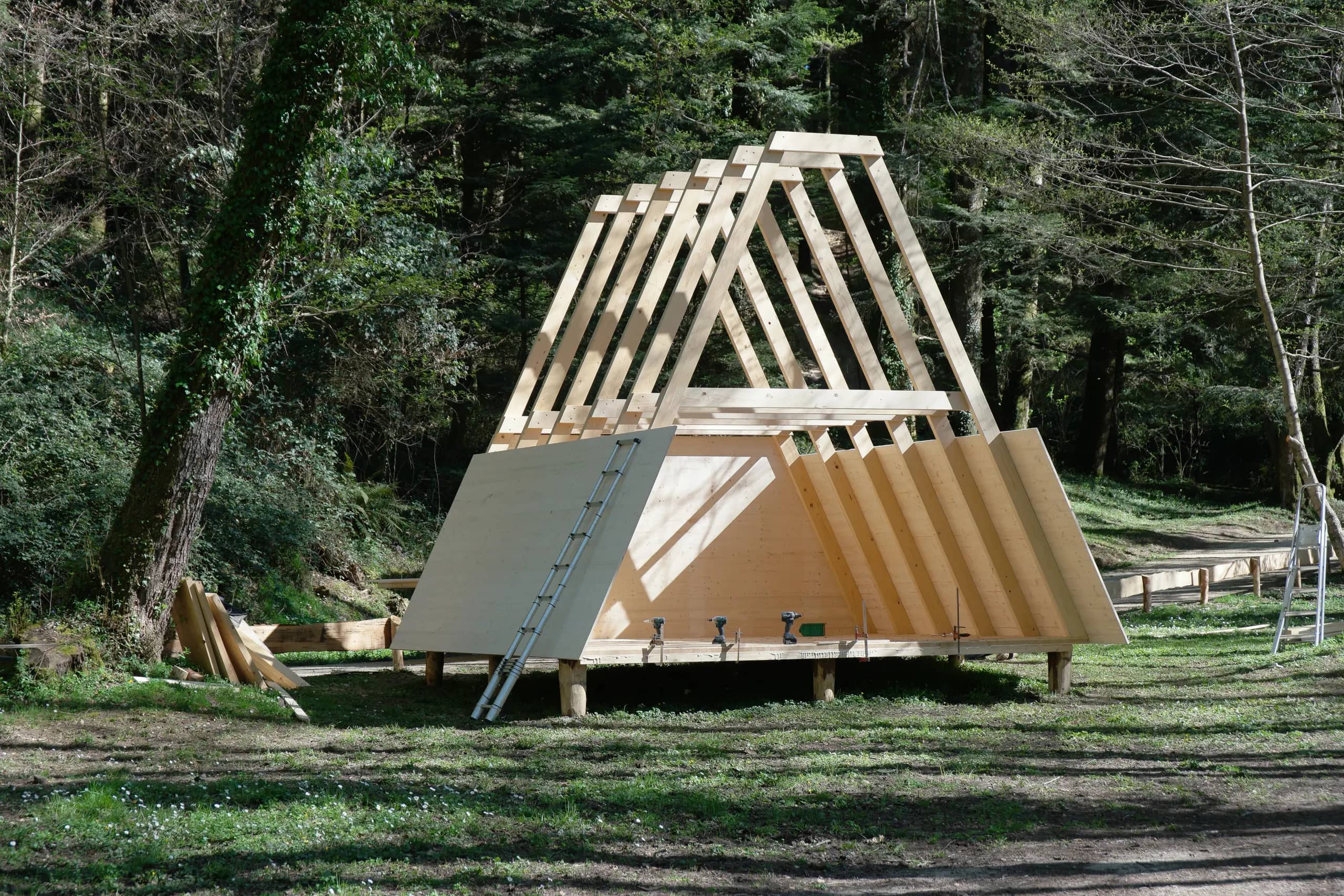 Struttura A-Frame durante il montaggio