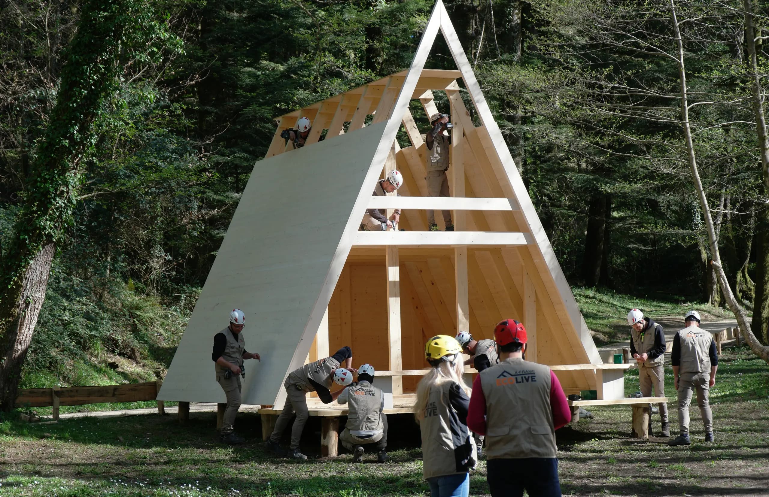 Team EcoLive al lavoro su A-Frame